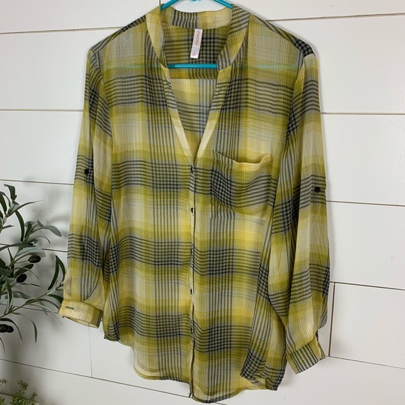 β πͺ΄$5/25πͺ΄ Xhilaration Yellow Black Plaid Button Down Shirt Tunic Top Small - Picture 3 of 9